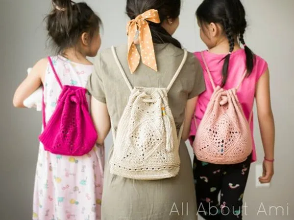 crochet Mini Wildrose Backpack free pattern