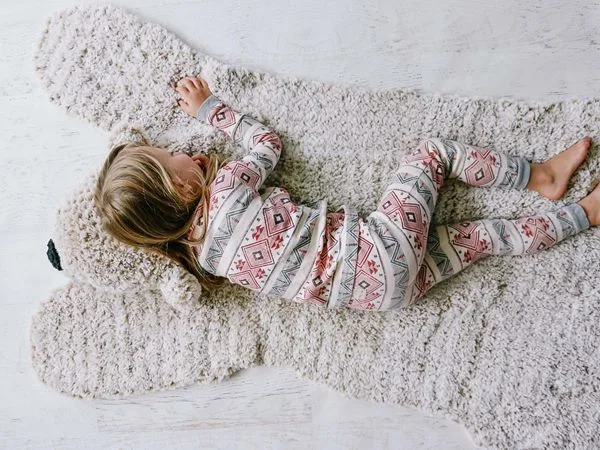 crochet Hibernation Bear Blanket Rug free pattern