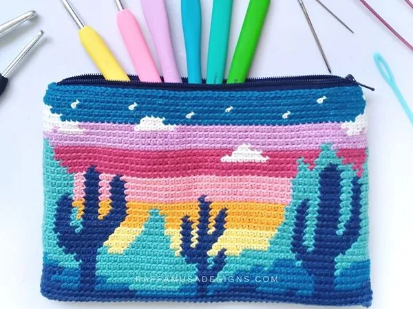 crochet Desert Cacti Pouch free pattern