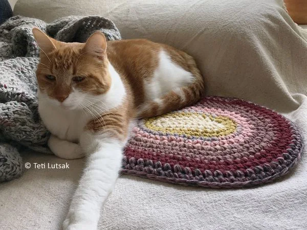 crochet Katzies Bed free pattern