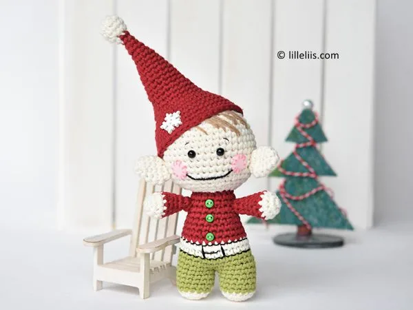 crochet Little Christmas elf free pattern