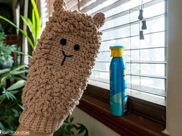 CROCHET Llama Dusting Mitt easy pattern