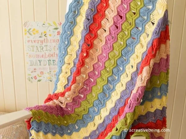 Vintage Fan Ripple Blanket