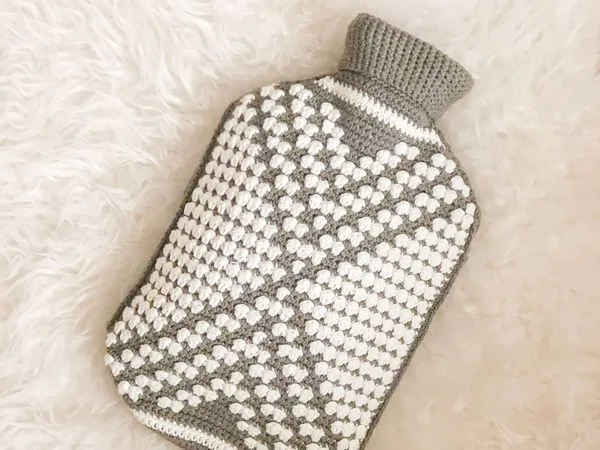 crochet Hot water bottle cover free pattern