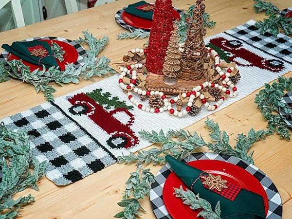 crochet Red Christmas Truck Table Runner free pattern