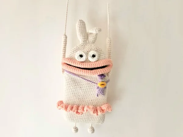 crochet Ugly Bunny Pouch easy pattern