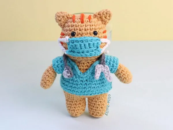 crochet Nurse Cat Amigurumi free pattern