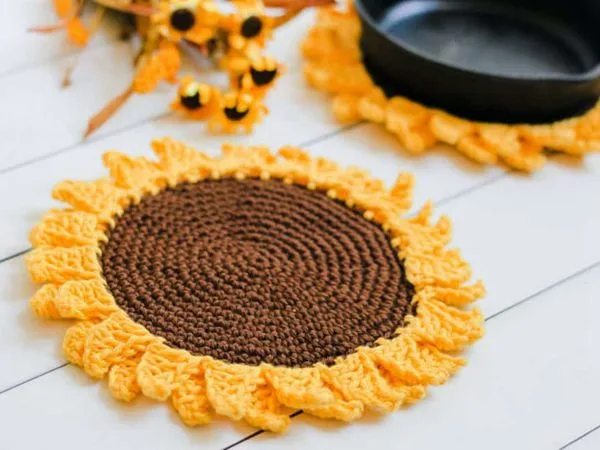 Rustic Sunflower Pot Holder