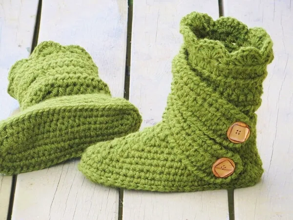 Crochet Woman's Slipper Pattern