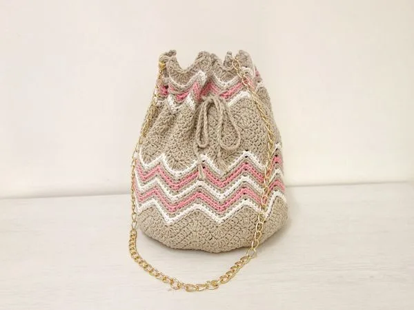crochet Chevron Bucket Bag free pattern