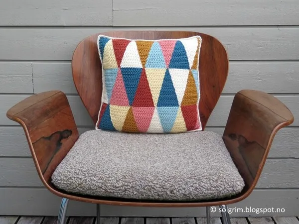 Triangle pillow