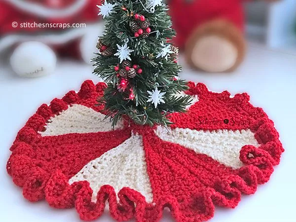 Ruffled Mini Tree Skirt