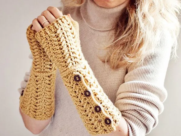 Buttoned Fingerless Gloves