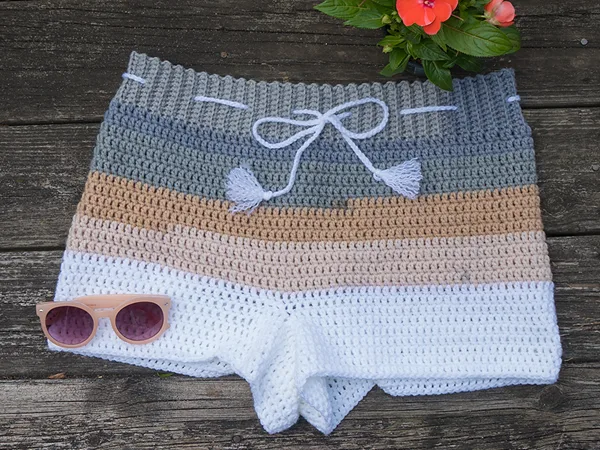 crochet Beachside Shorts free pattern