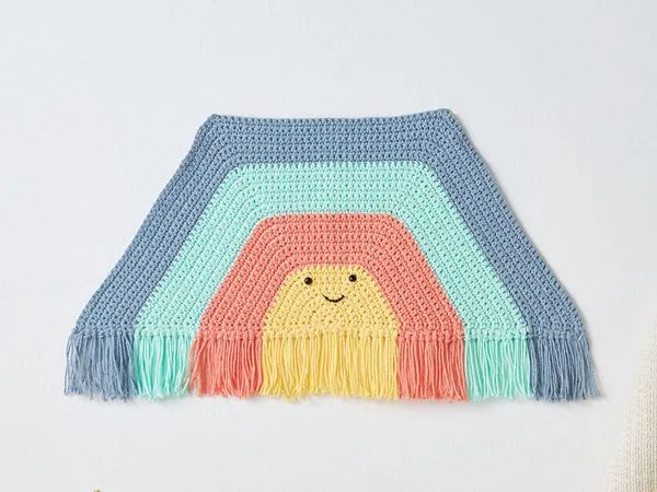crochet RAINBOW TUNNEL WALL HANGING free pattern