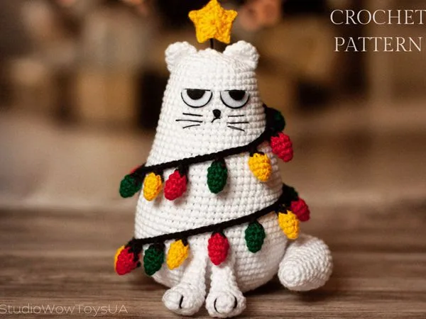 crochet Christmas Tree Cat free pattern