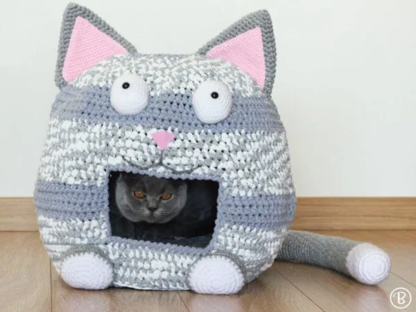 Crochet Cat Bed Cave