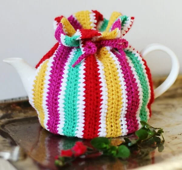 Striped Tea Cosy with Drawstring Top
