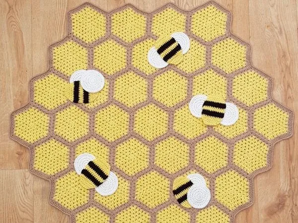 crochet Busy Bumble Blanket free pattern