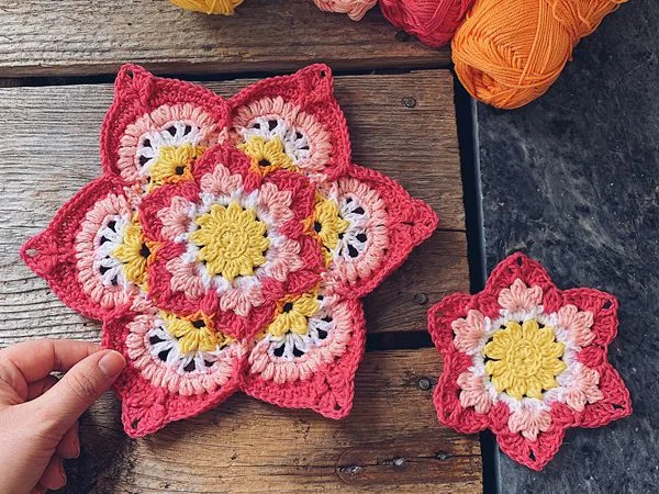 crochet Blooming Lotus Flower free pattern