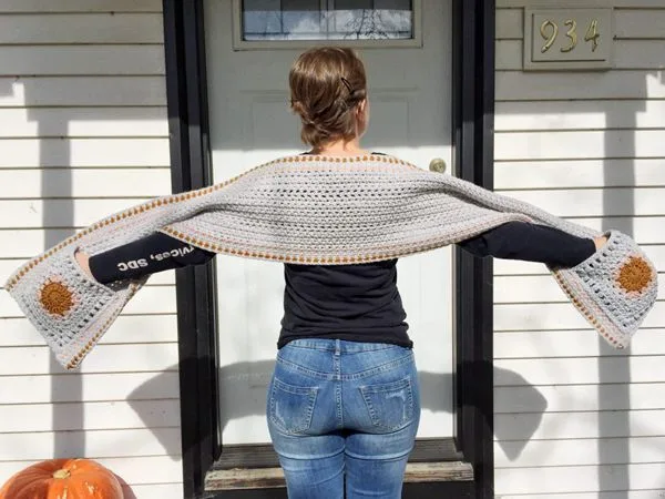 crochet Hip Granny Pocket Shawl free pattern
