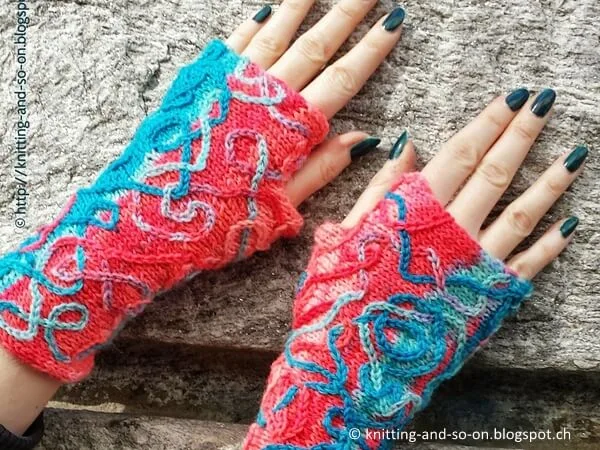Serpentina Mitts