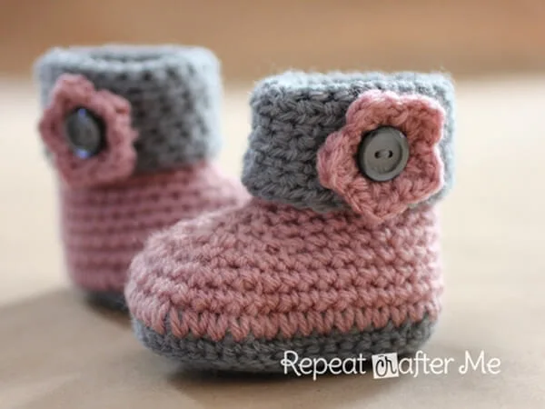crochet cuffed baby booties pattern