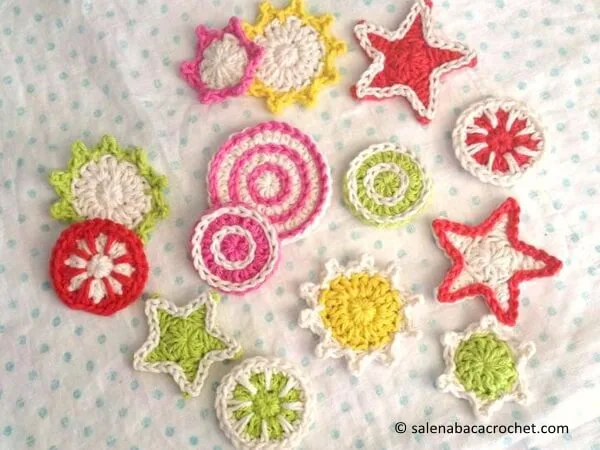 8 MODERN ORNAMENTS