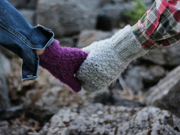 crochet Textured Hygge Mittens free pattern