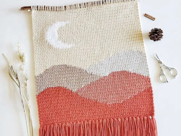 crochet The Moon Ridge Wall Hanging easy pattern