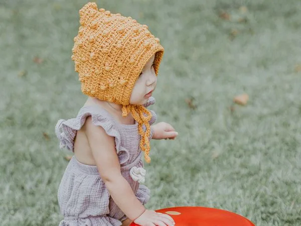 crochet Pixie Bonnet Hat easy pattern