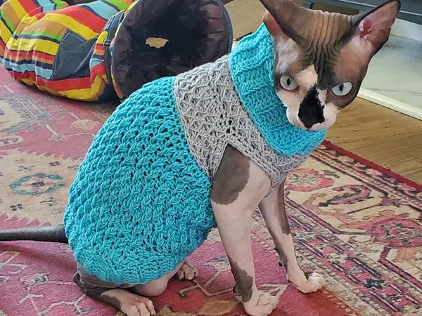 crochet Alpine Cat Sweater free pattern