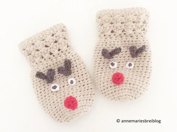 Crochet Reindeer Mittens