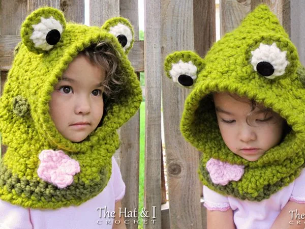 crochet Frog Hooded Cowl easy pattern