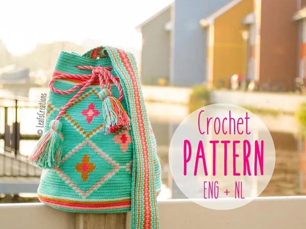 Mochila bag with flowers