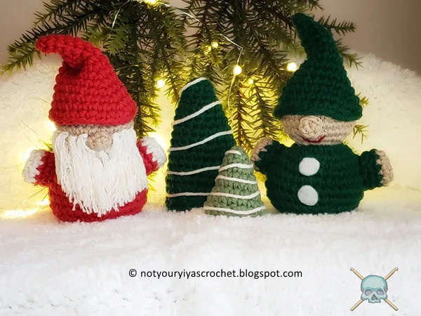 Amigurumi Santa and Elf