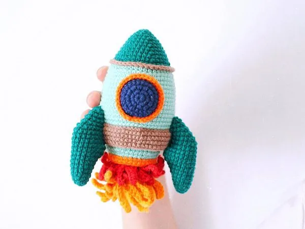 crochet Rocket easy pattern