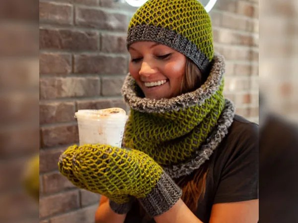 crochet Smock it to Me beanie free pattern