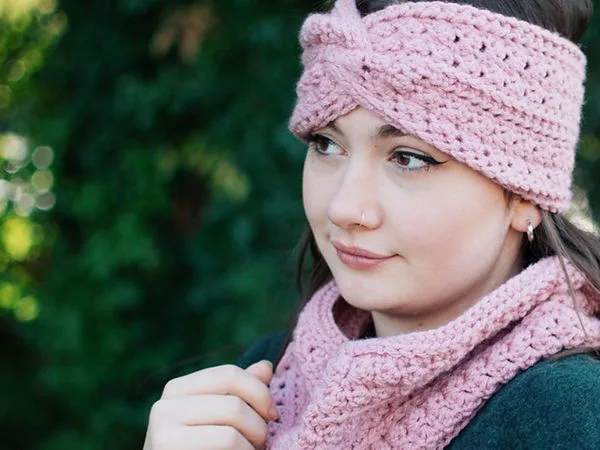 crochet Kristine Earwarmer free pattern