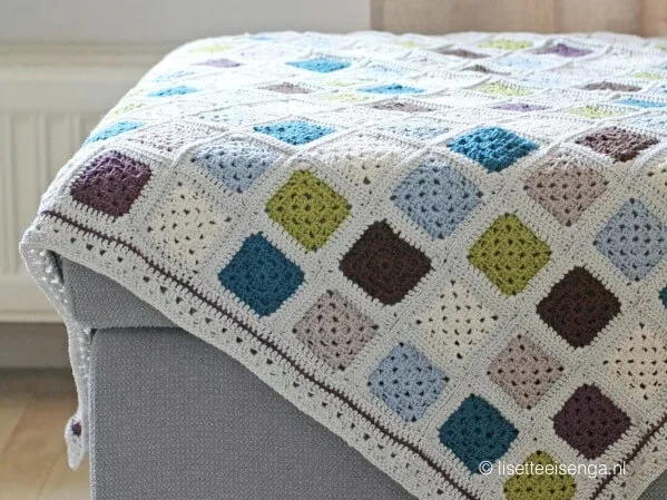 Mini Granny Square Throw