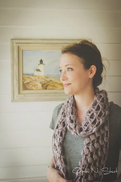 TRIANGLES CROCHET SCARF