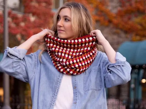crochet Granny Stitch Infinity Cowl easy pattern