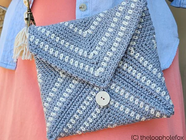 crochet The Sunday Clutch free pattern