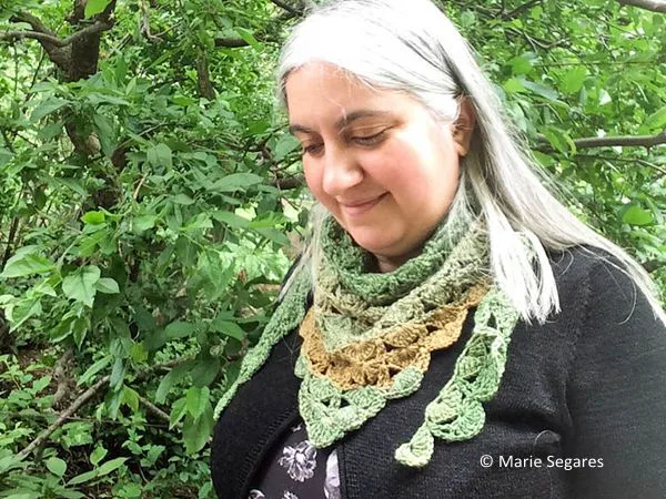Peacock Shell Triangular Scarf