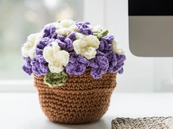 Crochet Flower Pot