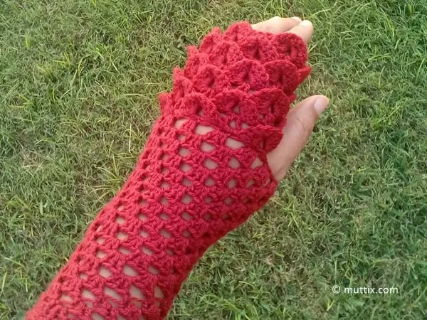 Crocodile Fingerless Gloves