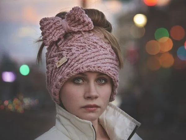 crochet Messy Bun Beanie easy pattern