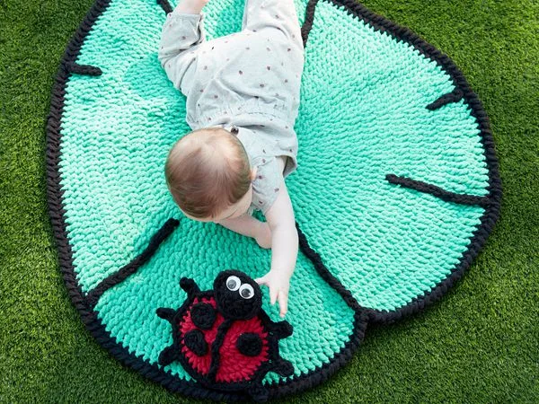 LILLEAF CROCHET PLAY MAT FREE PATTERN