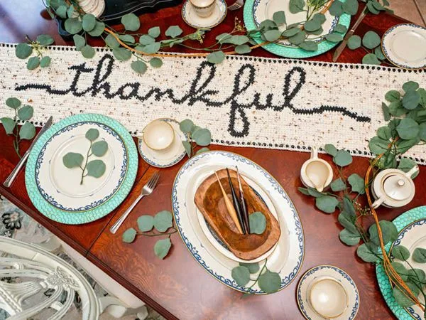 crochet THANKFUL TABLE RUNNER free pattern