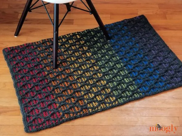 crochet Striped Hourglass Area Rug free pattern